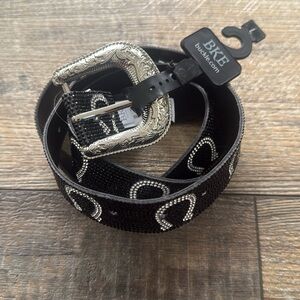 Sparkly horseshoe belt